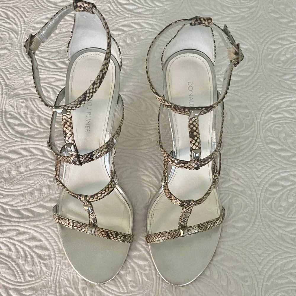 Donald Pliner leather snake skin embossed sandal, brown/cream, size 10